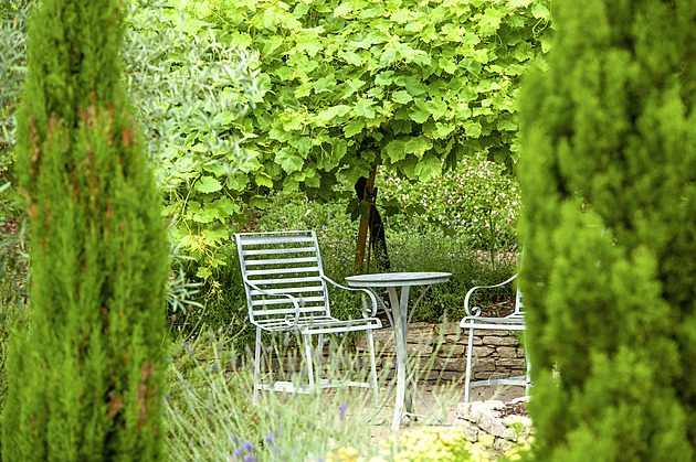 ANKETA: Vyberte nejkrásnější zahrady čtenářů a kniha od Lefflera může být vaše