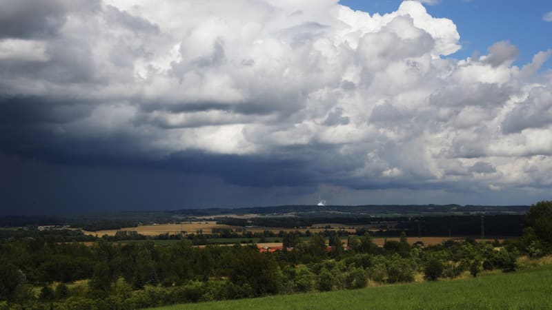 Sledujte RADAR: Česko má před sebou deštivé dny. Teploty přesto ještě vyskočí nad 30 °C