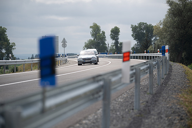 Přímému napojení k D35 chybí obchvat Zminného, stavět by se mělo na podzim