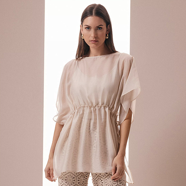 Je něžná, ženská i sexy. Dopřejte si krajku, podmaní si vás