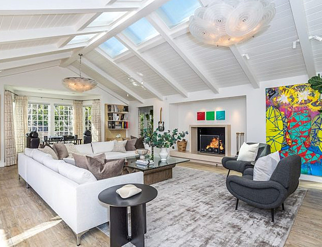 Jim Carrey to přehnal s utrácením. Musel prodat dům a odstěhovat se z LA