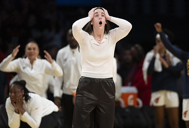 Zapomenutelná sezona. Hvězdnou Clarkovou už zranění na hřiště nepustí