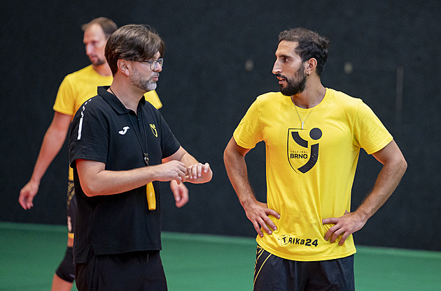 Brněnské volejbalisty čeká srbská vojna. Škrtit je ale nebudu, přislíbil nový kouč