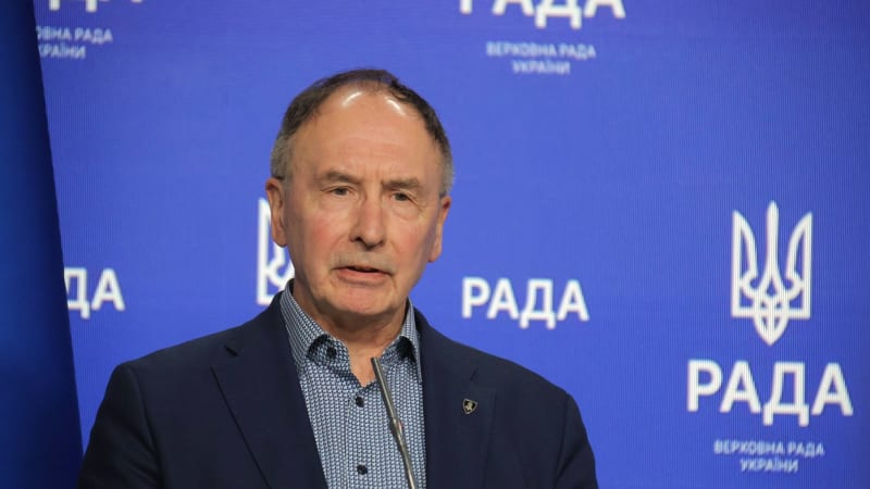 Rusko můžeme vybombardovat do doby kamenné, řekl europoslanec. Na Ukrajinu by poslal i vojáky