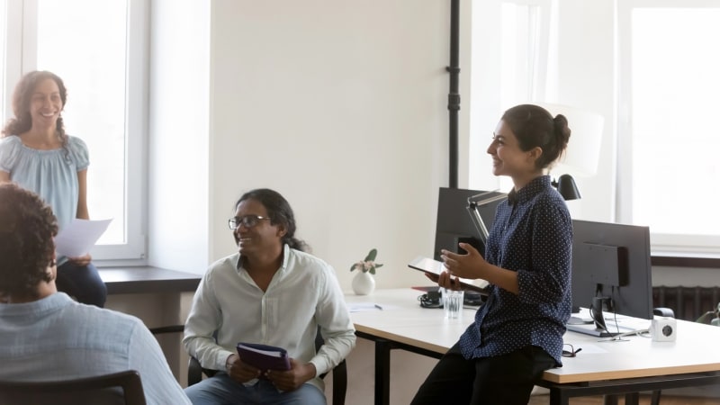 Trh práce v Česku se probouzí, ale ne pro všechny. Které sektory plánují letos nabírat?