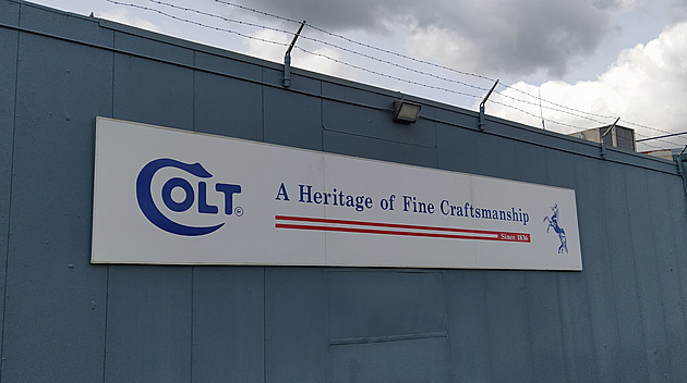 Skupina Colt CZ v pololetí zvýšila zisk o polovinu