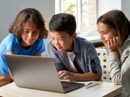 OpenAI spouští věkový filtr: Ochrana dětí, nebo přehnaná cenzura?