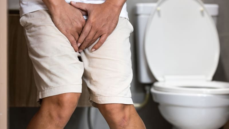 Krev v moči není banalita. Může jít i o rakovinu, varují lékaři a popisují další příznaky