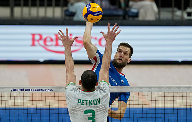 Kapitán končí s reprezentací, loučil se v slzách: Syn se ptá, proč odjíždím. A to bolí