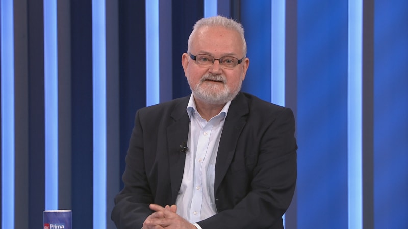 Superdebata odrážela nelogičnosti voleb, říká Schmarcz. Poukázal na důchodový paradox