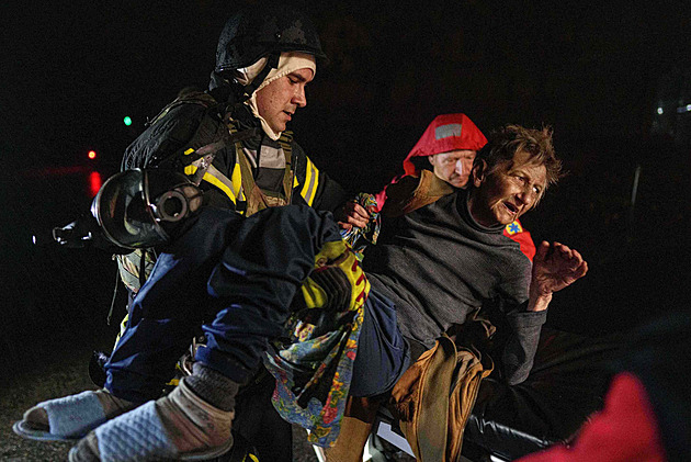 Po ruském nočním útoku je část Kyjeva bez proudu. V Záporoží zemřel sedmiletý hoch