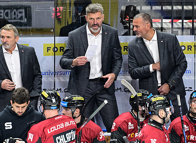 Nedvědovi u Sparty začala šichta: Musíme se dát jinou cestou, změny mohou přijít