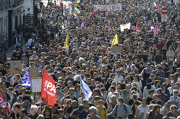 Ať platí bohatí, zní z Francie. Sociální Evropa se může stát brzy minulostí