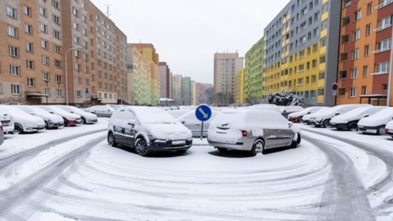 Sněhové přívaly v Česku: VÝSTRAHA ukazuje, kde čekat mohutnou vrstvu a komplikace