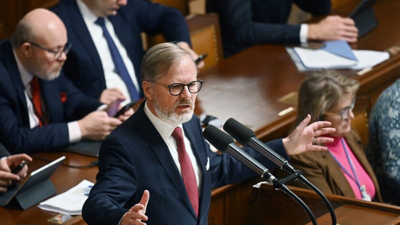Vláda zatrhla úředníkům mluvit s námi o rozpočtu, zní z ANO. Odvrací pozornost, reaguje Fiala