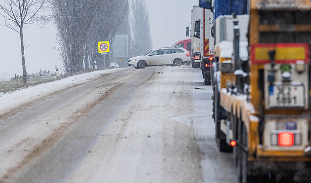 Teploty na Šumavě klesly až k minus 20 stupňům Celsia. Silnice jsou namrzlé