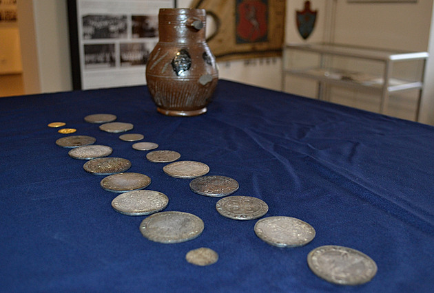 Dlouhá léta se považoval za ztracený, na stopu Drhovskému pokladu přišel ředitel v archivu