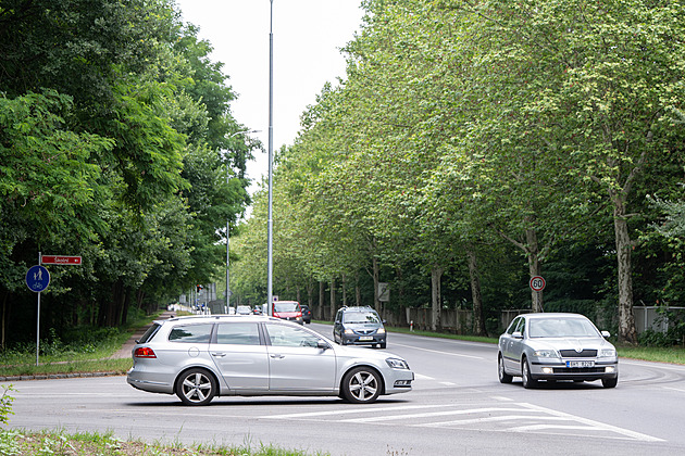Nové pruhy i sjezd na závodiště. V Pardubicích vyrostou další semafory