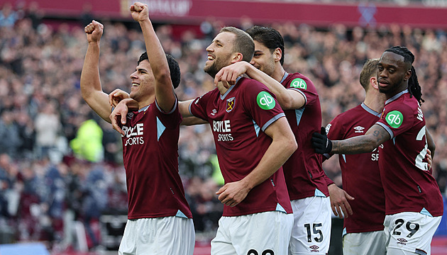 ONLINE: West Ham se Součkem v základu drží vedení, pak Wolves na City