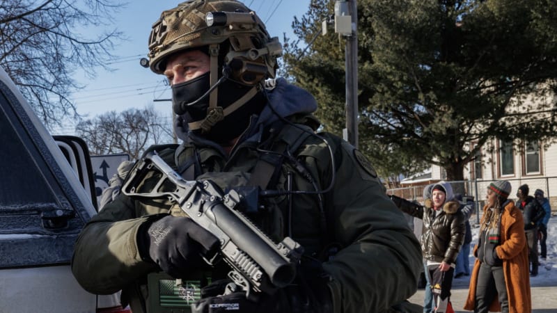 Další střelba agentů ICE v Minneapolisu: Hrozné, řekl guvernér a stěžoval si Bílému domu