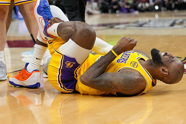 LeBrona Jamese v Clevelandu rozbrečeli. Krejčího Atlanta zvítězila i v Bostonu