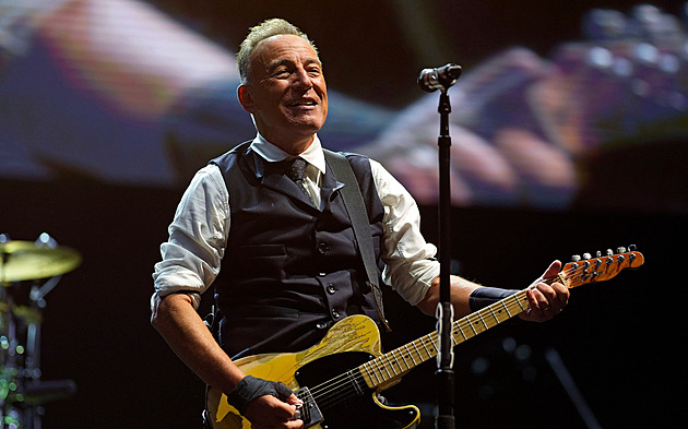 Soukromá armáda krále Trumpa řádí, zpívá Springsteen v písni Streets of Minneapolis