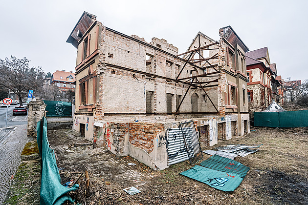 Tykač koupila částečně zbouranou vilu na Vinohradech. Plánuje její obnovu