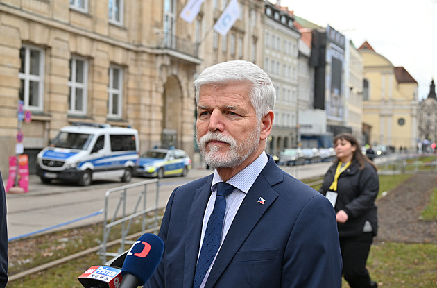 USA musejí tlačit na Rusko, jinak mír na Ukrajině nebude, prohlásil Pavel