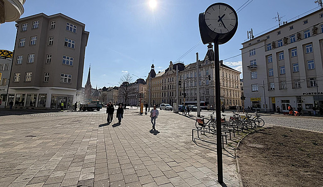 Mysleli to dobře, nezavděčili se. Olomouc obnovila setkávací hodiny, čelí kritice