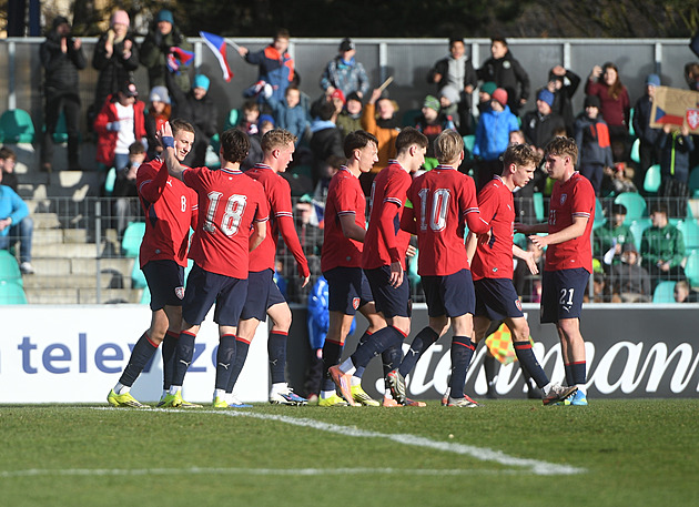 Mikulenka slavil hattrick, jednadvacítka v kvalifikaci rozstřílela Gibraltar