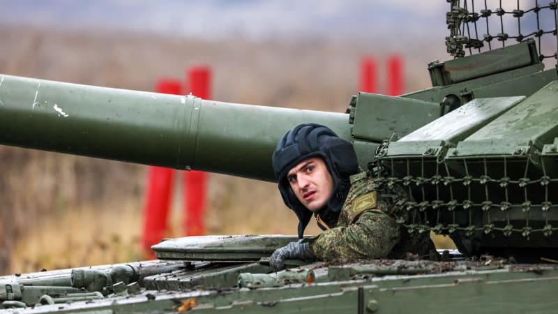 Jste všichni zbabělci? Ruské univerzity tlačí na studenty, aby šli bojovat na Ukrajinu