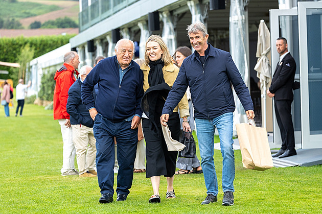 Syn dělníka bez střední nejbohatším na světě. Jak majitel Zary na chvíli předběhl Gatese
