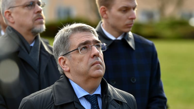 Nepřípustné, vyslechl si ruský velvyslanec v Praze. Na kobereček musel kvůli výhrůžkám Česku