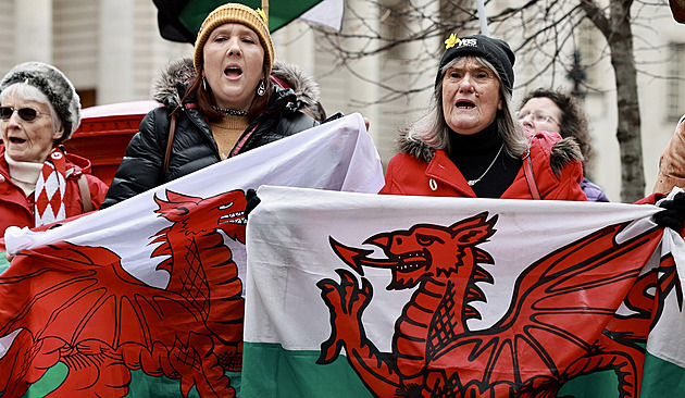 Švy Británie potichu povolují. Separatisté míří k vítězství ve Walesu i Skotsku