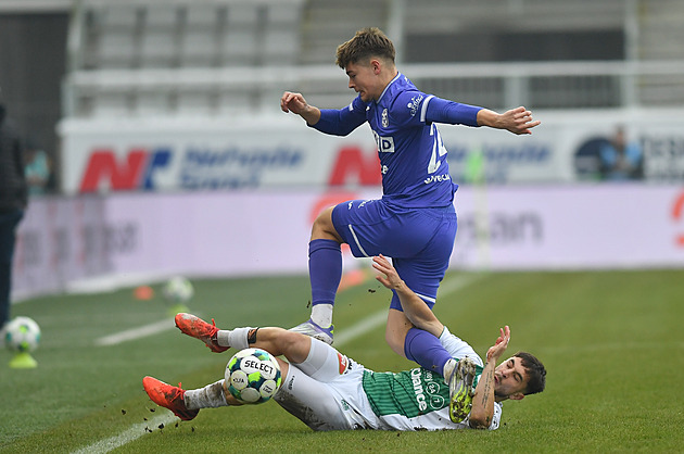 Jablonec - Karviná 1:3, domácí pohár patří Slezanům. První triumf vystřelil Vinícius