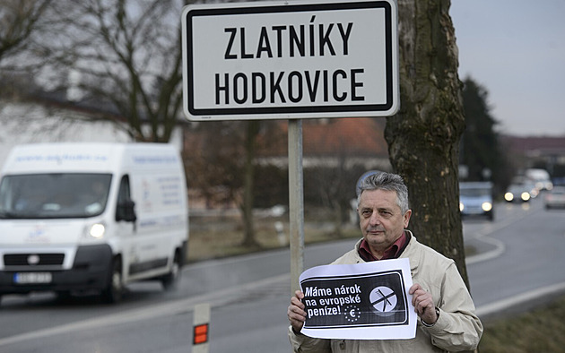 Bývalého starostu Zlatníků policie stíhá za zneužití pravomoci