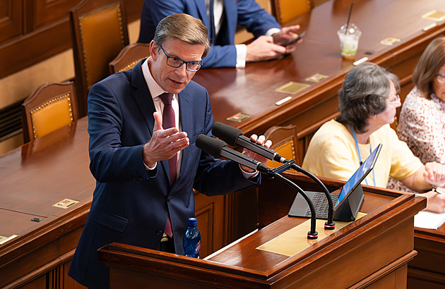 Lék není ve větší regulaci, říká Kupka. Poslanci jednají o podpoře bydlení