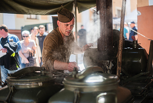 Co jedli vikinští či římští válečníci. Festival nabídne pokrmy z vojenské kuchyně