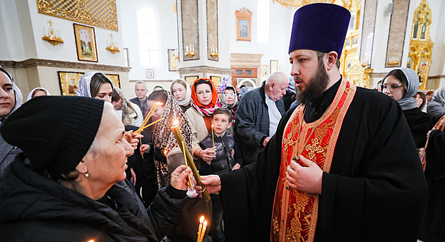 Rusko přepisuje náboženskou mapu Ukrajiny. Duchovní mluví o genocidě víry