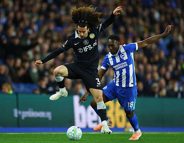 Do Mourinhova Realu patří Cucurella. Chelsea za něj obdrží 60 milionů eur