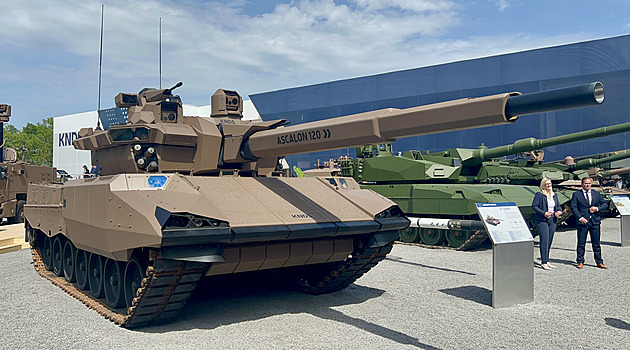 Poslední šance vyzbrojit Evropu před válkou, zní z pařížského Eurosatory