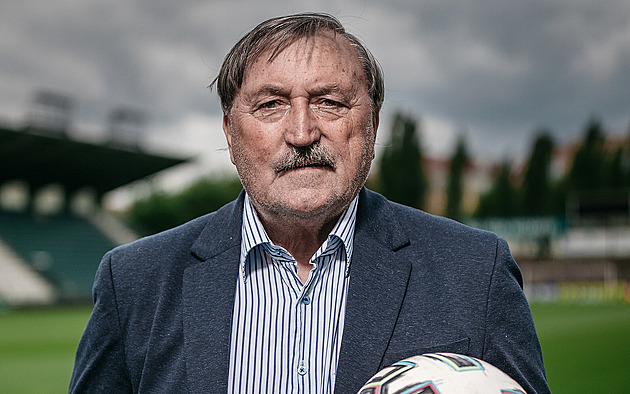 Před 50 lety oslnil penaltou svět. Těšil jsem se, až všem ukážu, vzpomíná Panenka