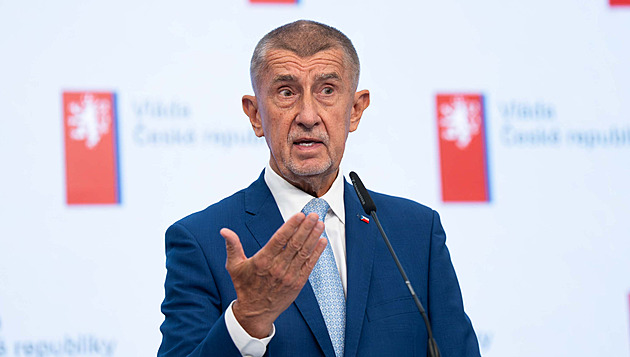 Není to dobře, míní Babiš o kompetenční žalobě. Opozice se postavila za Pavla