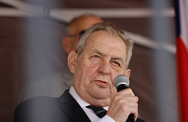 Zeman ocenil Macinkův provokativní styl. Řekl, za co si váží Turka