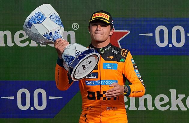 V Nizozemsku vládl Norris před mercedesy, Verstappen skončil v prvním kole